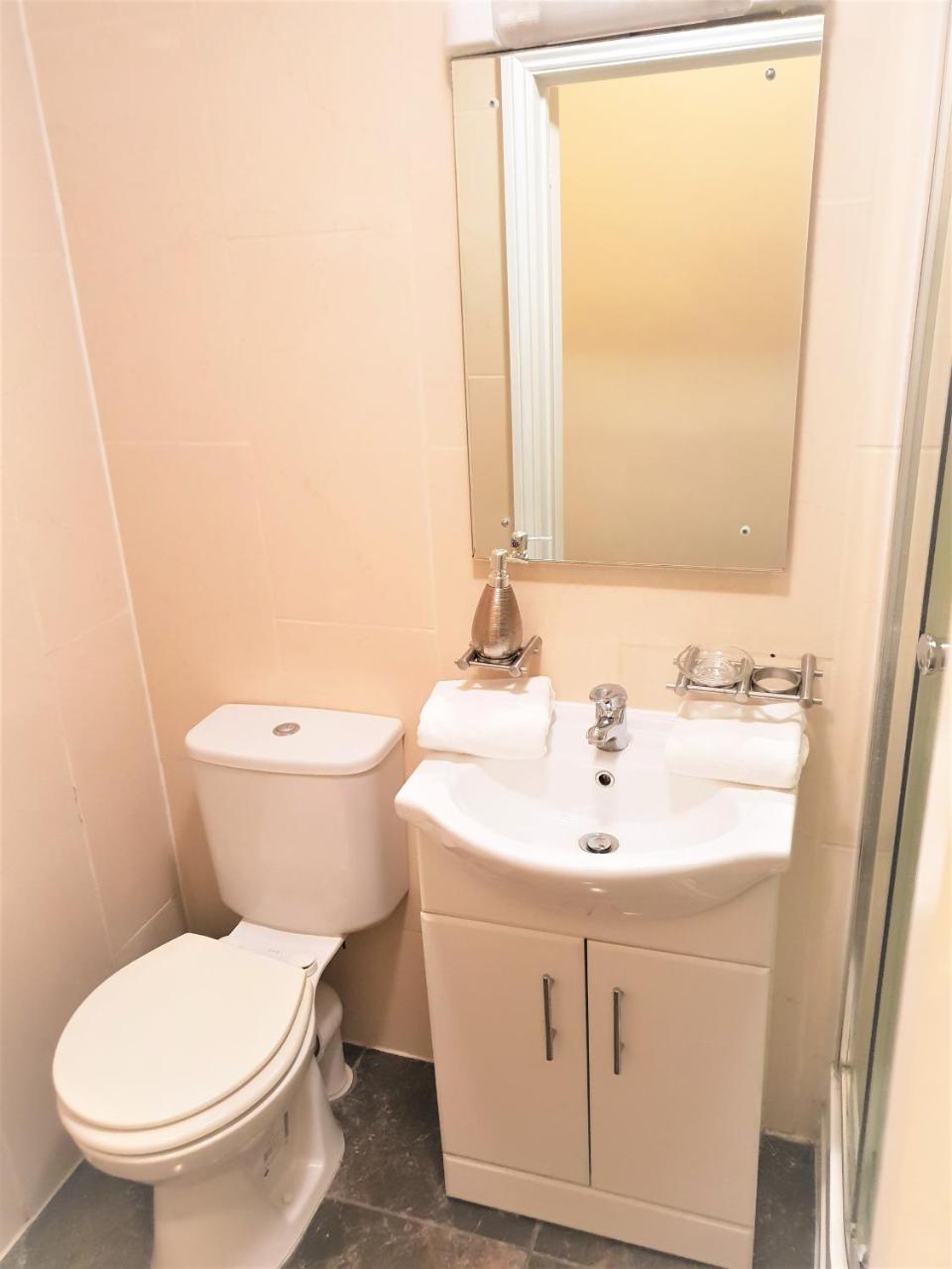 The King William Hotel London Bagian luar foto